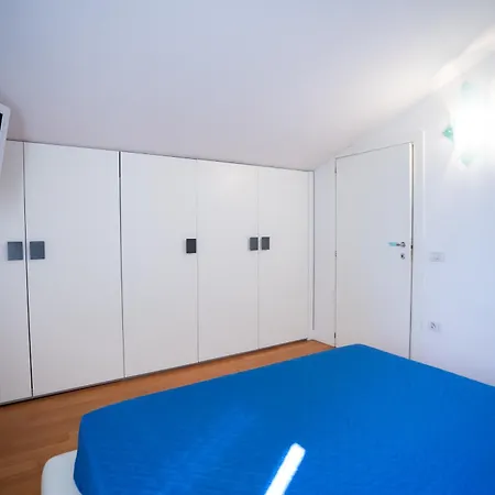 Apartment Attico La Vela Vista Mare